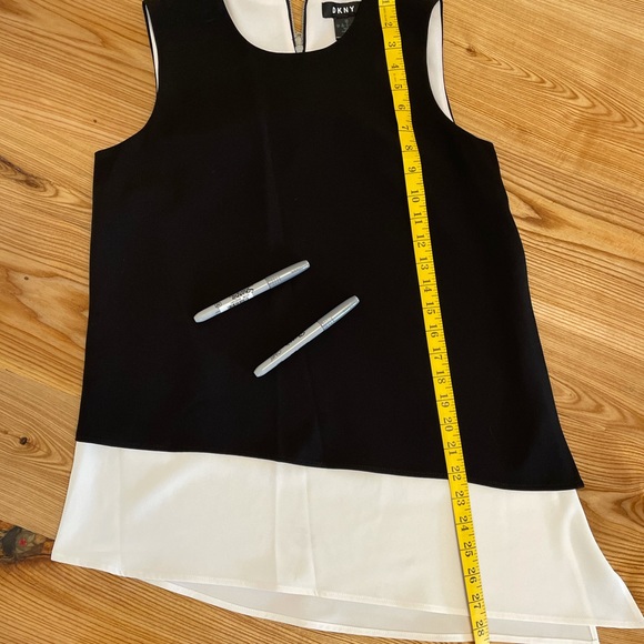 Gorgeous DKNY tunic top - Picture 4 of 5